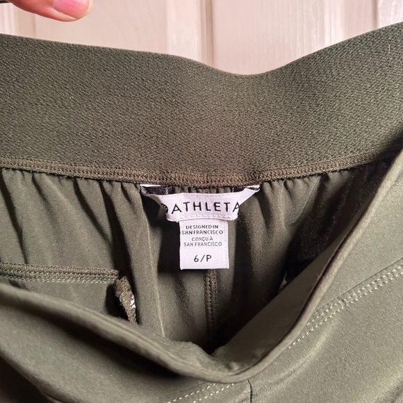 Athleta Dark Green Wrinkle-resistant, stretch fabric Size 6P - Picture 7 of 11